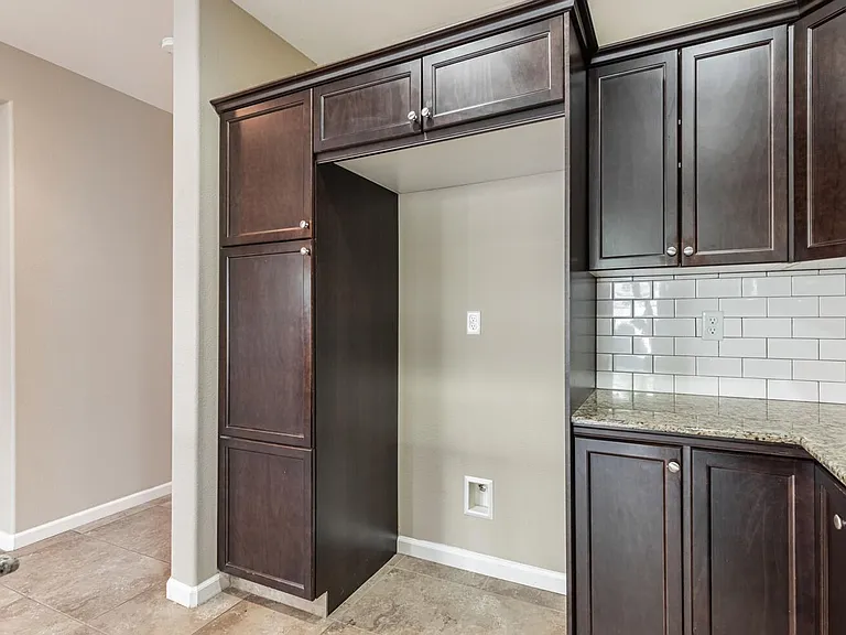 3475 Bellaire Ave — Photo 7