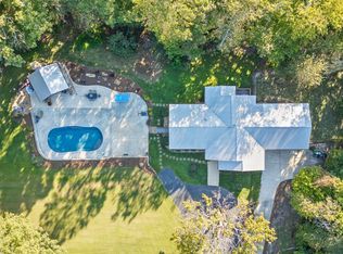 6015 Sawyer Rd, Signal Mountain, TN 37377