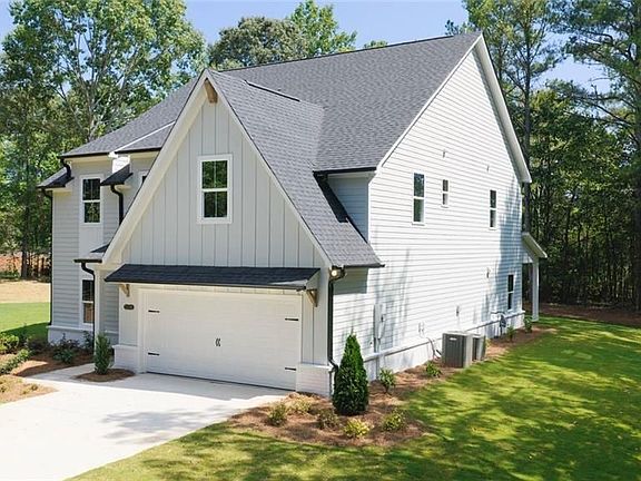 3rd image of 8110 Lennox Ln