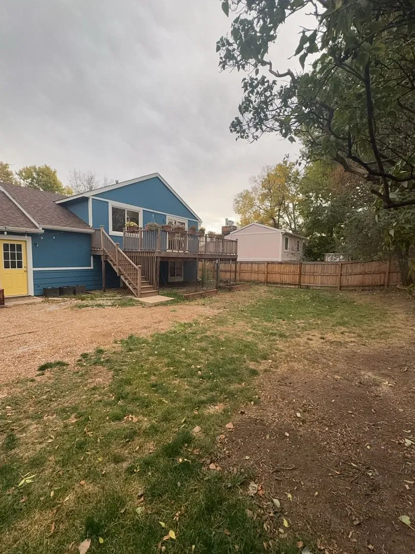 Charming Home with Spacious Living Areas & Huge Fenced Backyard! — Photo 2