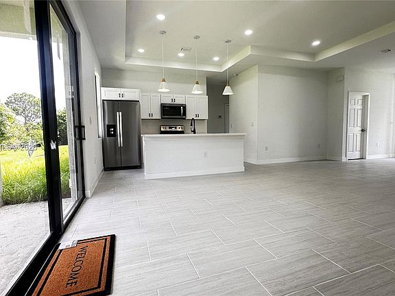 5th image of 2615 68th St W