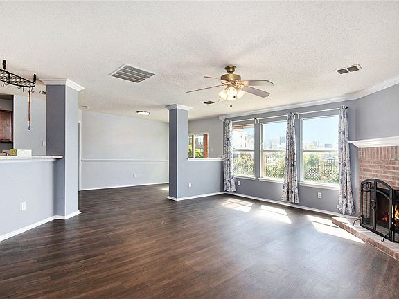 5th image of 4404 Statesman Ln