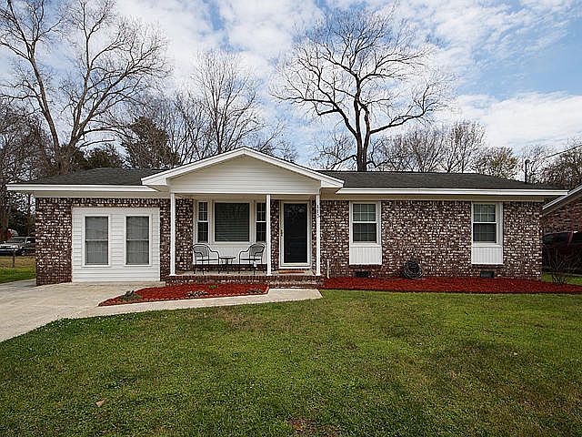 1st image of 115 Wessex Dr