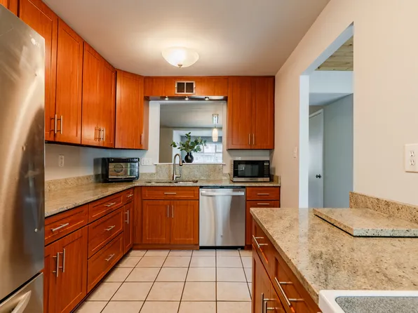 2242 Lisa Dr, Warrington, PA 18976