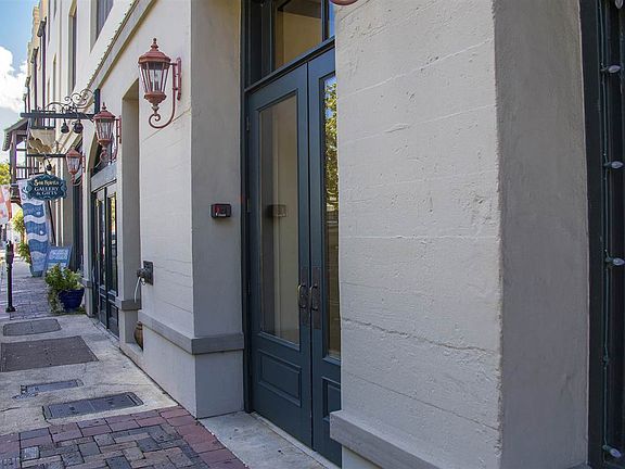 5th image of 210 Saint George St Unit 45