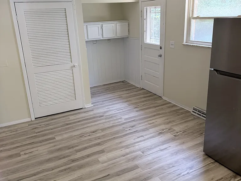 2420 Ulrich Ave — Photo 3