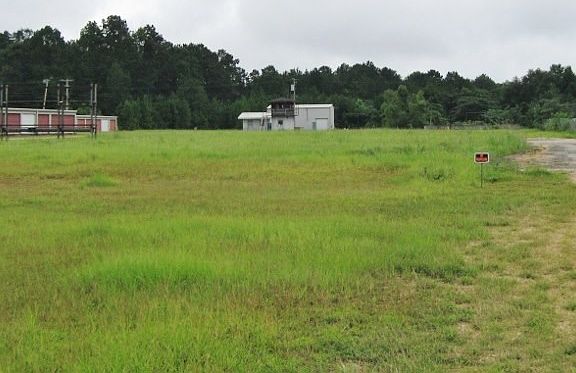 3rd image of 225 Highway 98 W