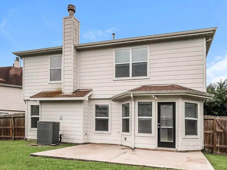 3330 Legends Mill Dr — Photo 17