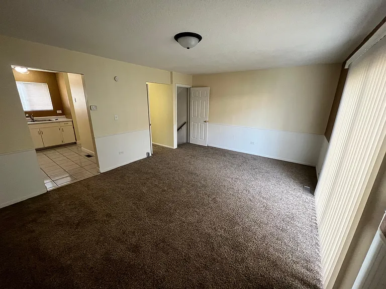 1215 Cedarwood Dr #D — Photo 4