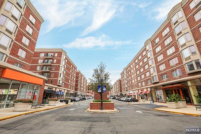 1st image of 3405 City Pl #3405