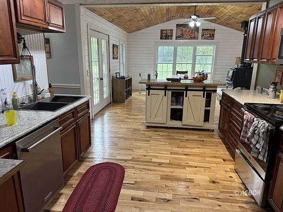 3rd image of 193 Rodgers Run Rd