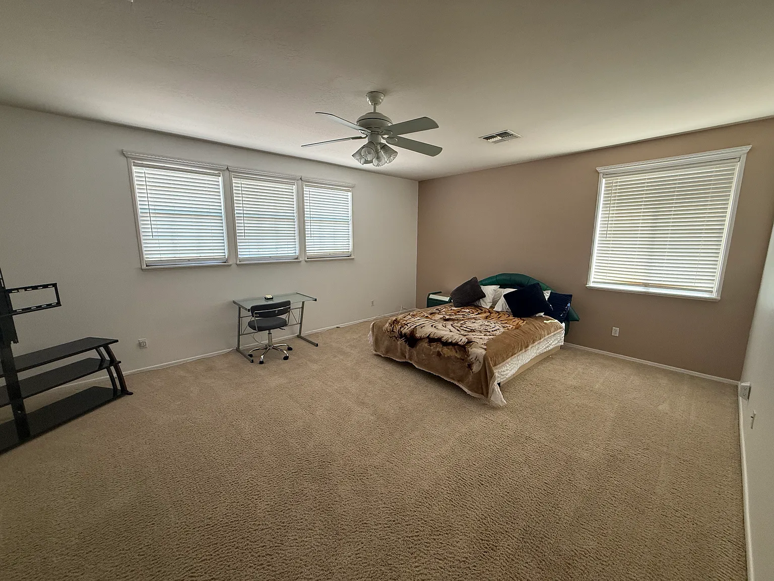 E Winged Foot Dr, Chandler — Photo 1