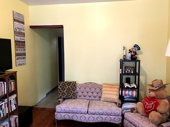 3rd image of 3014 N Gresham Ave #1