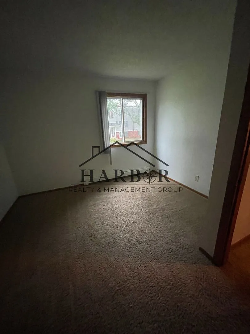 Hayfield Greens — Photo 2