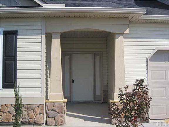 3rd image of 19 Seahorse Ct