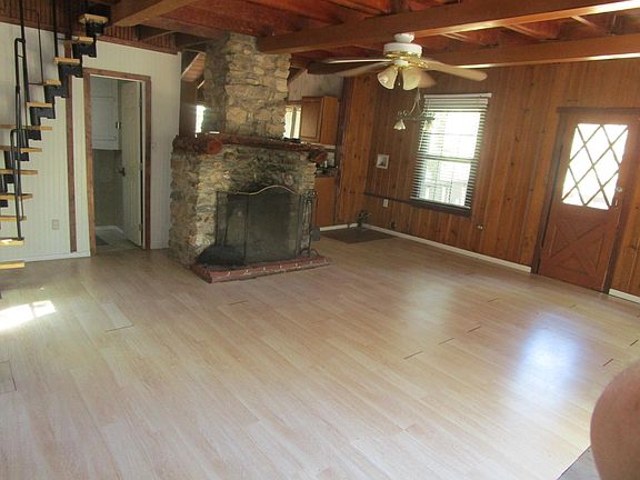 5th image of 428 Tetley Ln