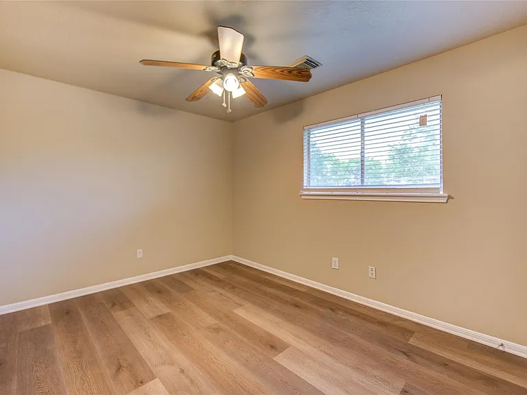 138 W New Meadows Dr — Photo 28