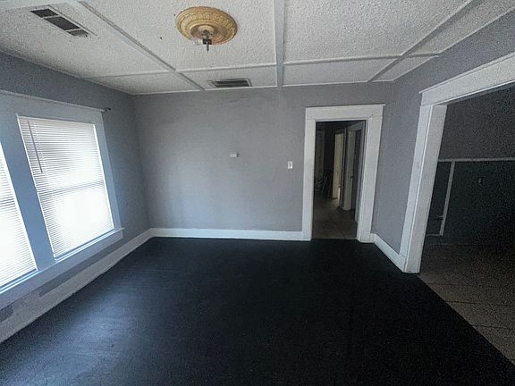 2nd image of 1470 N Hollywood St