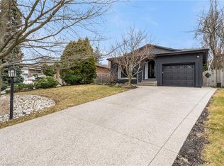 19 Minstrel Ct, Hamilton, ON L9C5T3