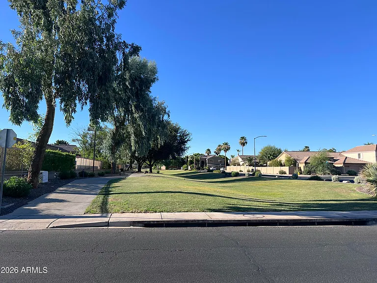 5405 W Angela Dr — Photo 49