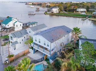 2119 Fenwood St, Kemah, TX 77565