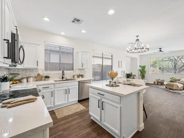 2423 W LEWIS AND CLARK Trail, Phoenix, AZ 85086