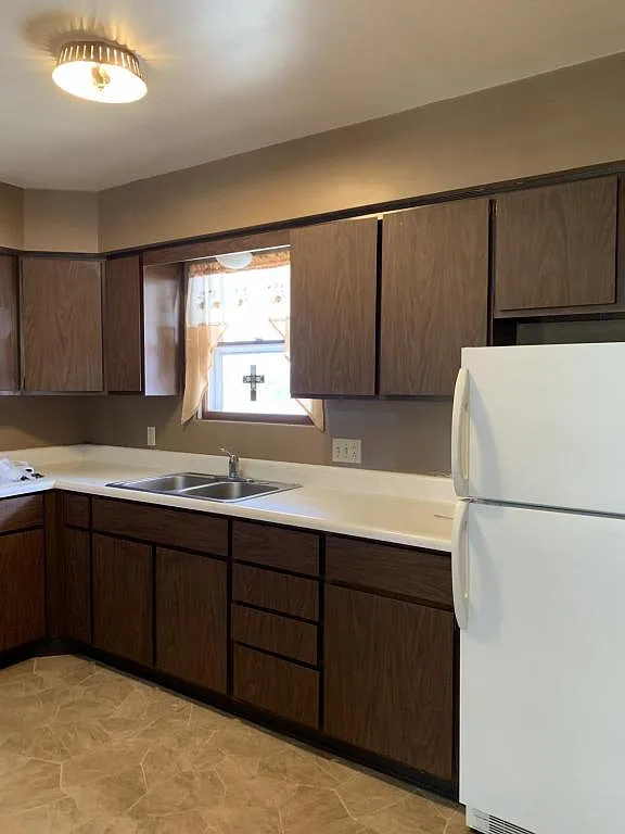 1218 Cedar St — Photo 3