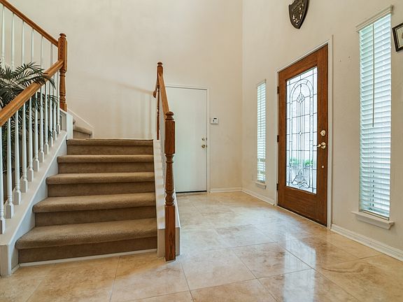 3rd image of 9526 Haviland Ct