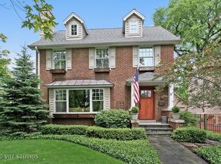 654 Orchard St, Deerfield, IL