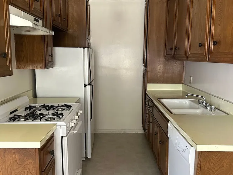 1447 Brockton Ave — Photo 1
