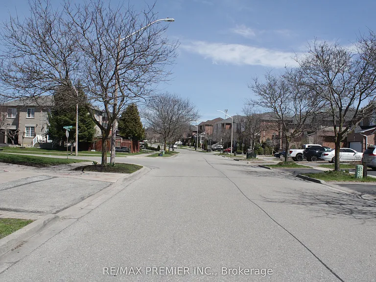 262 Isaac Murray Ave #BASEMENT — Photo 12
