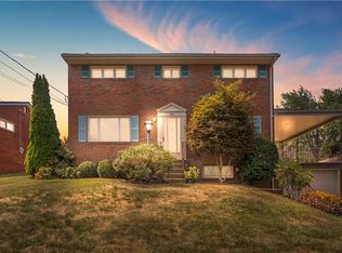 616 Pikeview Dr, Pittsburgh, PA 15239