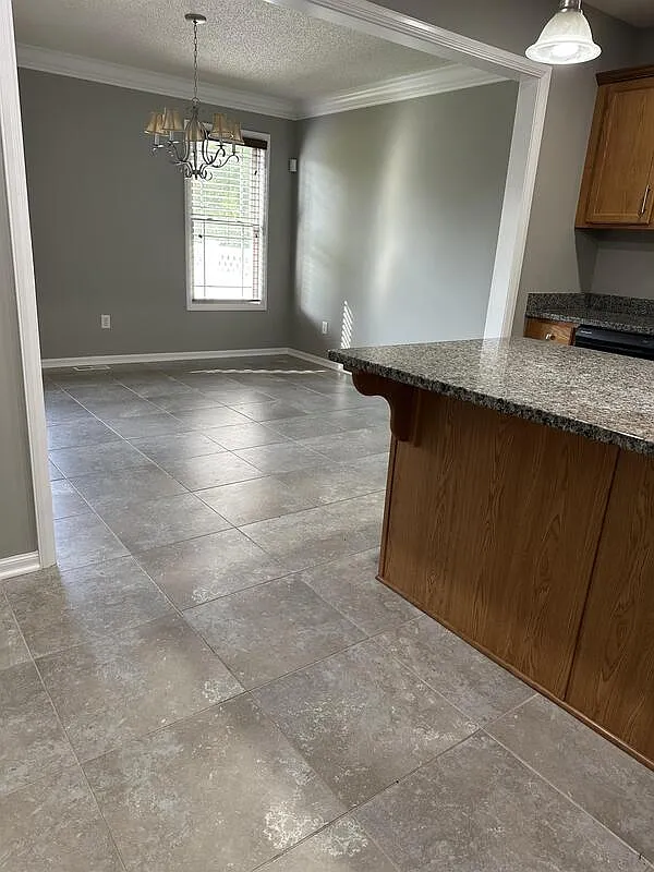 3 bed, 2.5 bath, 2164 sqft, $3,000 — Photo 3