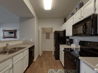 La Crosse Apartments, Wichita, KS 67220