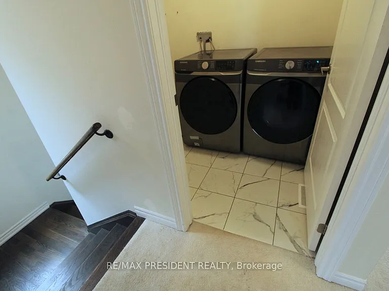 16 Peach St — Photo 17