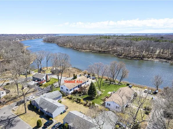 215 Shand Ave, Warwick, RI 02889