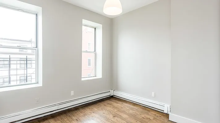Rented by Nooklyn NYC LLC | media 21