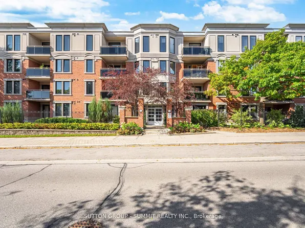 2300 Parkhaven Blvd #207, Oakville, ON L6H 6V9