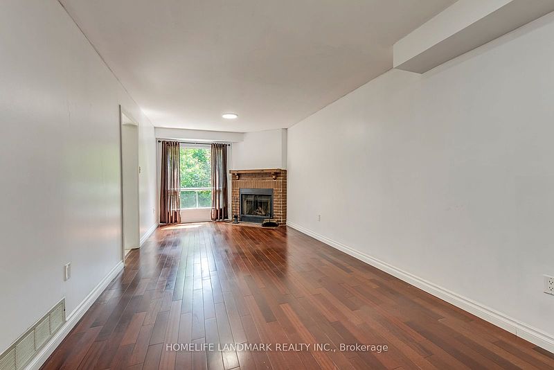 Oakville Townhouse for rent - 4 Bedrooms — photo 4