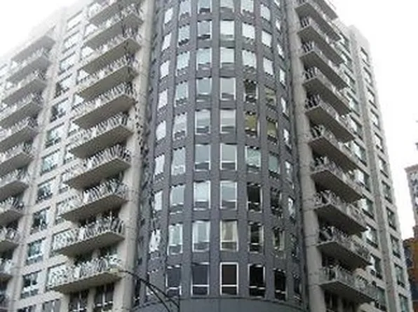 421 W Huron St #67, Chicago, IL 60654