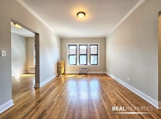 748 W Addison St #N1, Chicago, IL 60613