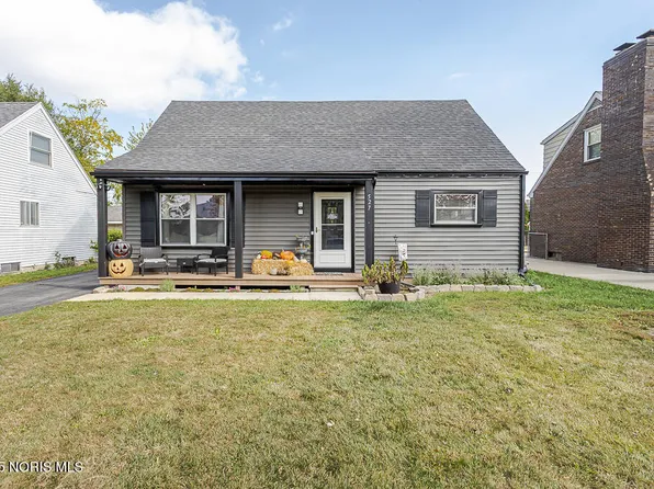 527 Grace Way, Rossford, OH 43460