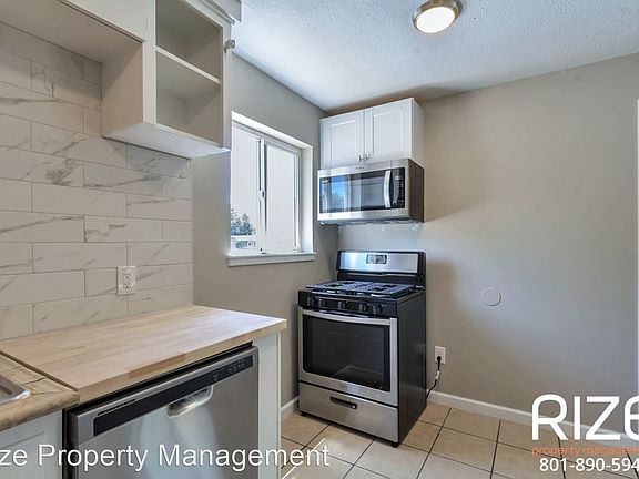 2nd image of 343 E Lambourne Ave #1