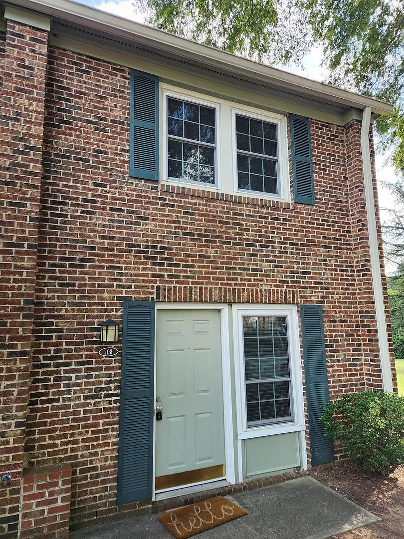 Building Photo - 108 Chaucer Ct