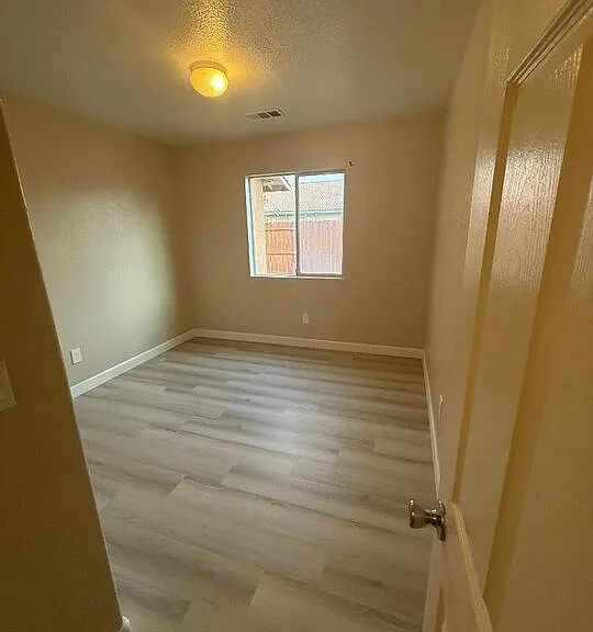 701 E Rivera Ave — Photo 7