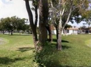435 SW Natura Ave APT D, Deerfield Beach, FL 33441