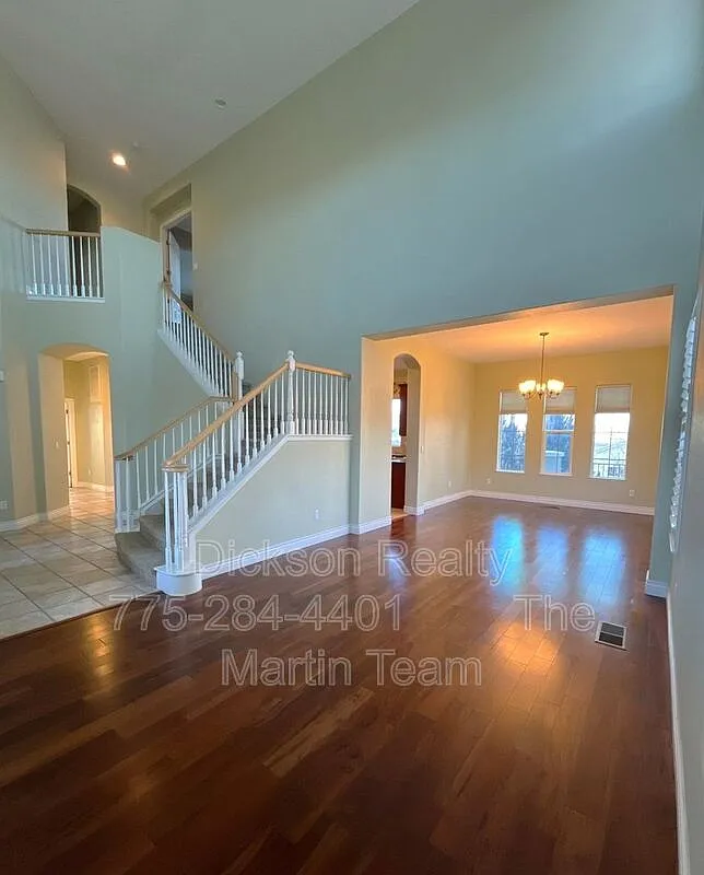 5 bed, 4.0 bath, 4367 sqft, $3,280 — Photo 4