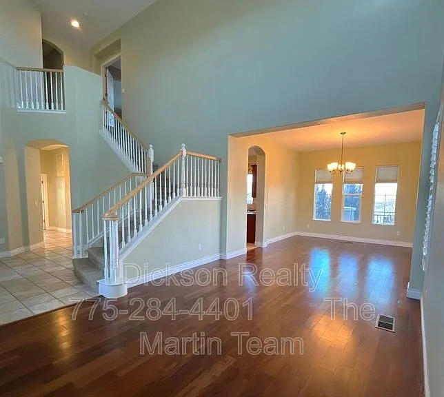 2810 Halo Dr — Photo 4