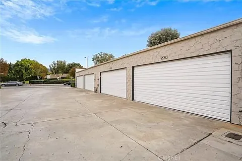 24307 La Glorita Cir — Photo 19