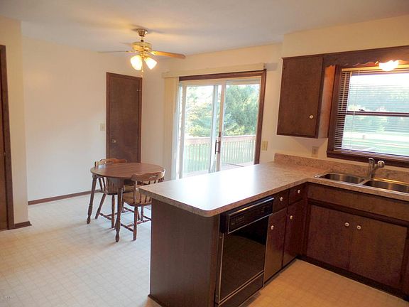 4th image of 430 131st Ave